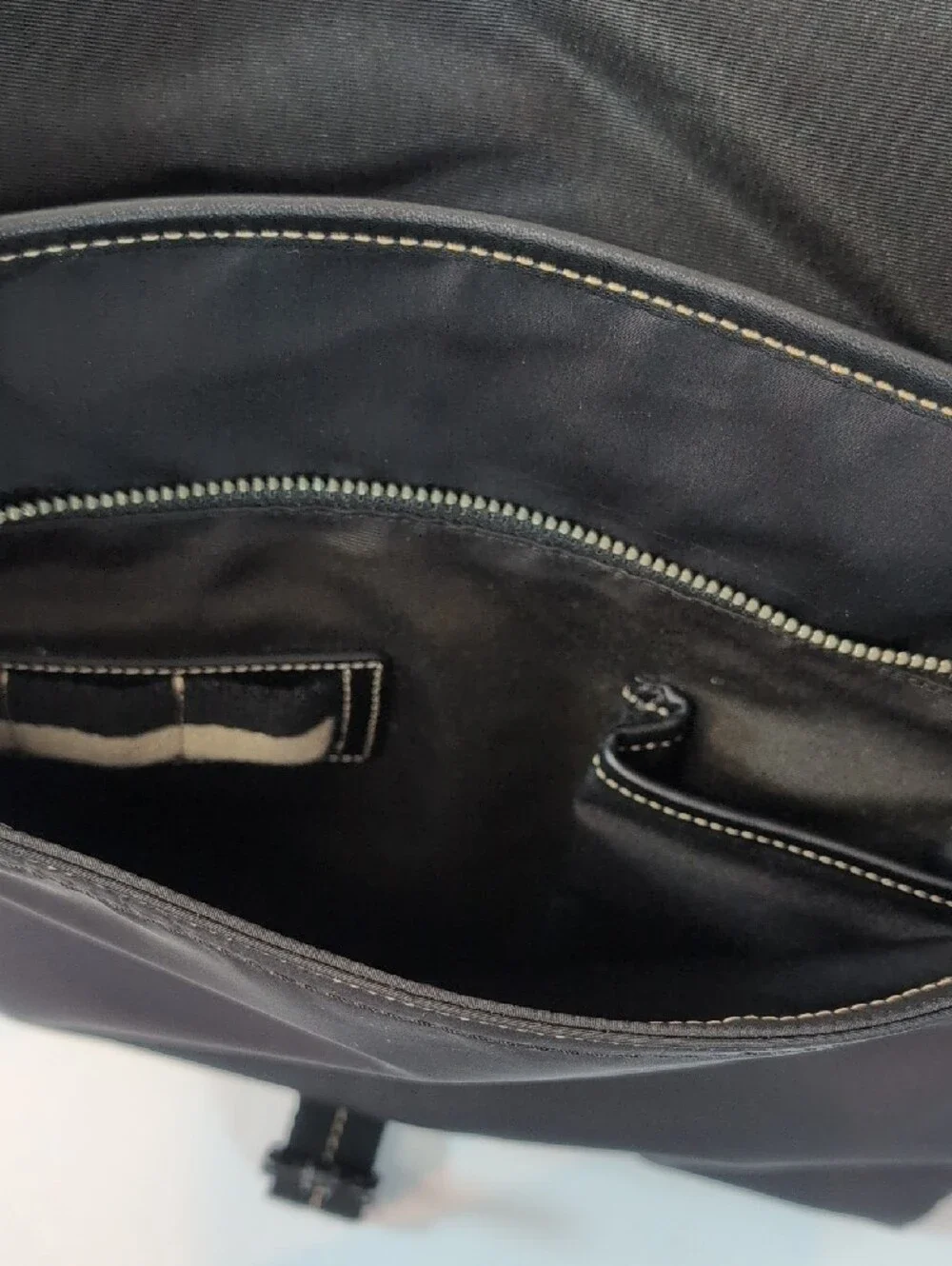 Coach Leatherware Nylon Messenger Bag F05300 Unisex